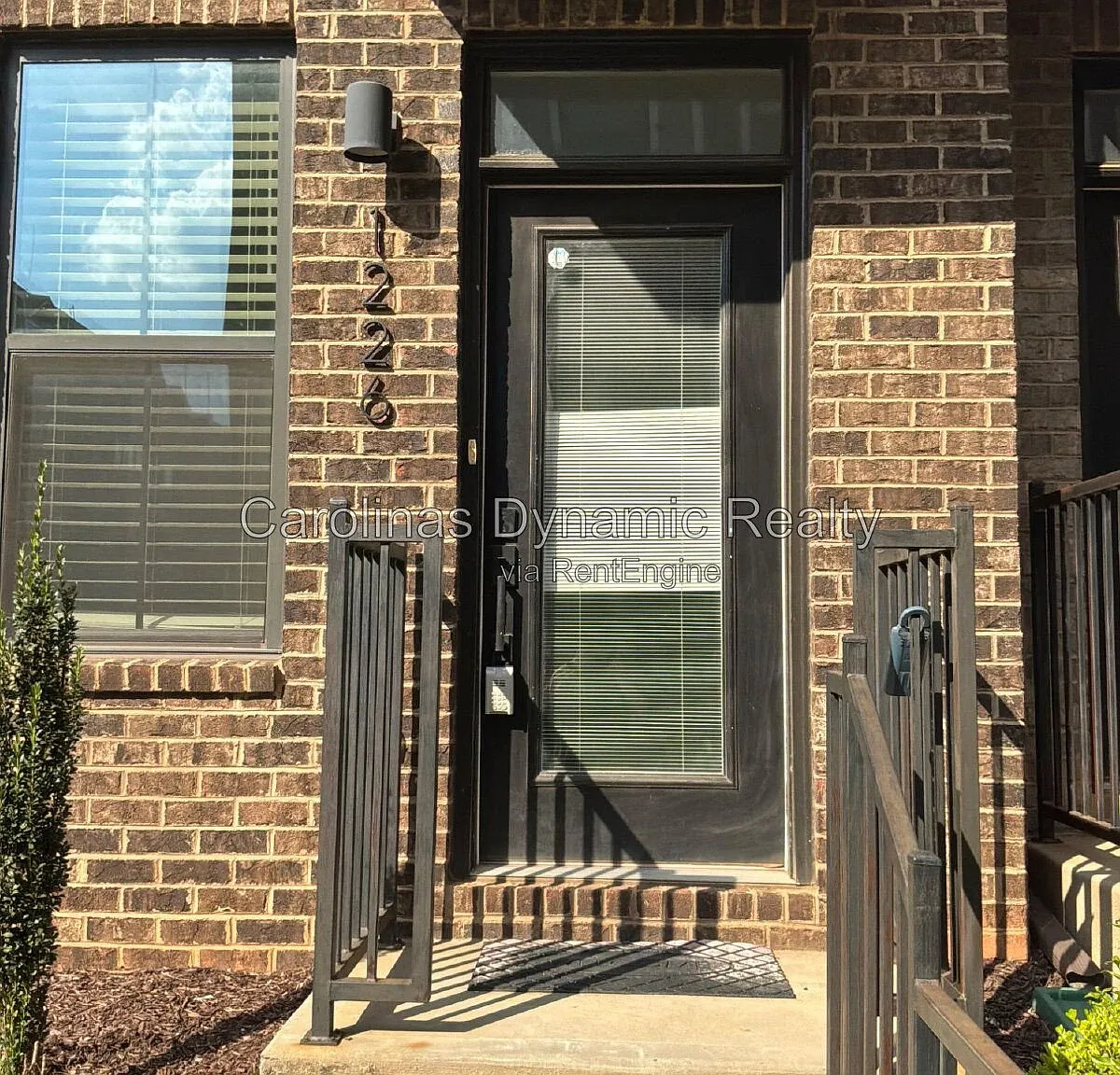 4 bed, 4.5 bath, 1851 sqft, $2,900 — Photo 4