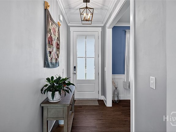 4th image of 188 Whitaker Way N