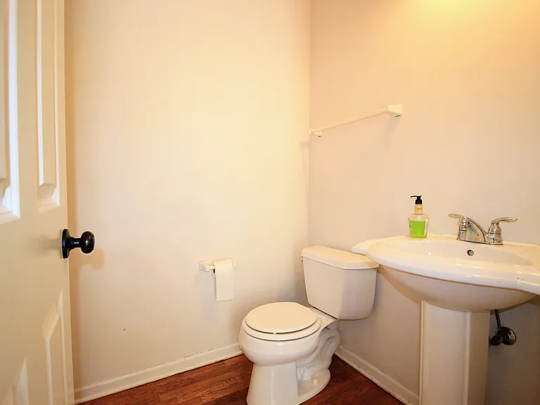 365 Bradbury Ln — Photo 8