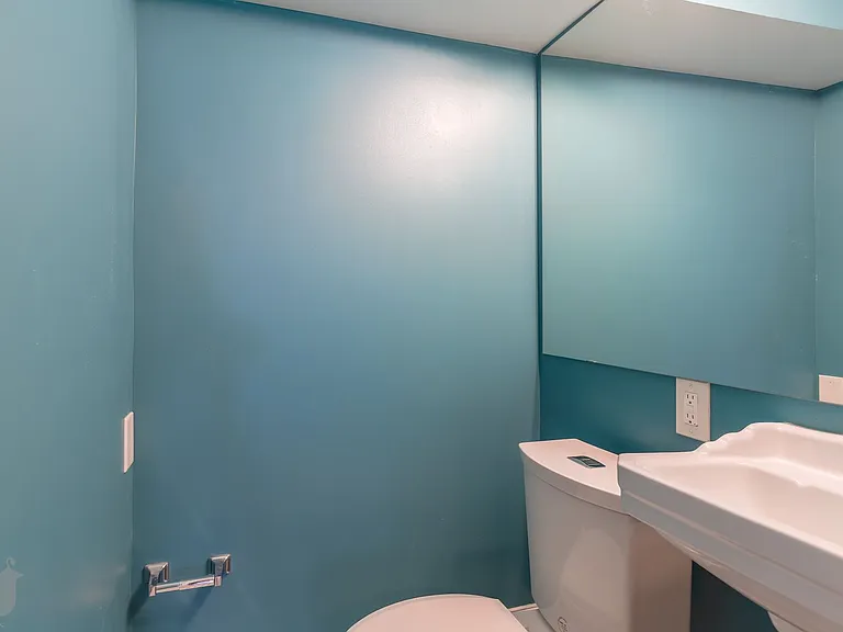 742 Harvard St NW — Photo 19