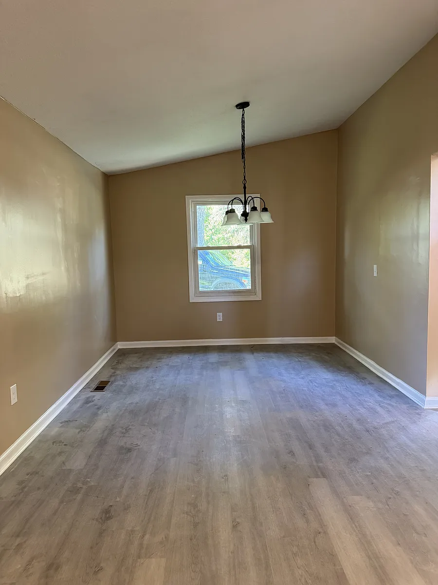 Building Photo - 65 Pine Hill Dr