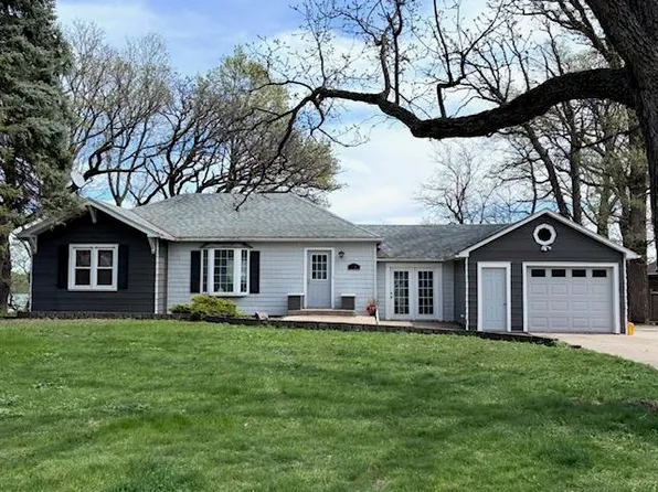 775 Shoreacres Dr, Fairmont, MN 56031