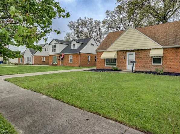 4706 W 158th St, Cleveland, OH 44135