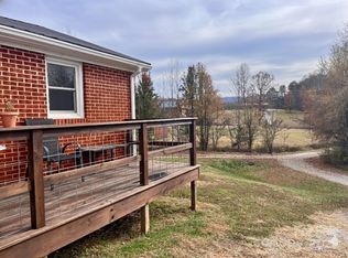 54 Dee Cable Dr, Marion, NC 28752