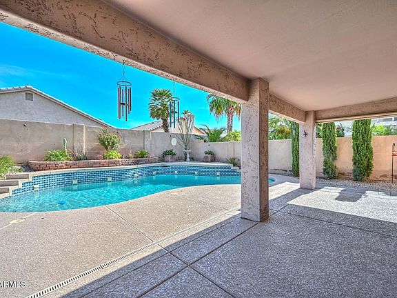 5th image of 6624 W LOUISE Drive