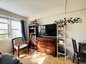 Rented by Chase Global Realty Corp