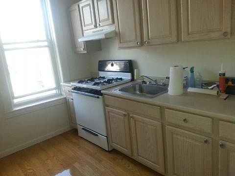 5th image of 3011 48th St