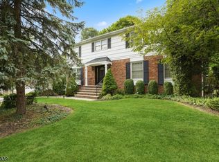 15 Consul Rd, Livingston, NJ 07039