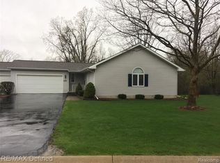11660 Hawthorne Glen Dr, Grand Blanc, MI