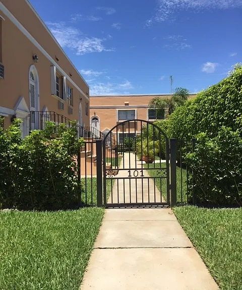 101 S Golfview Rd #16 — Photo 1