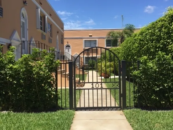 101 S Golfview Rd, Lake Worth, FL