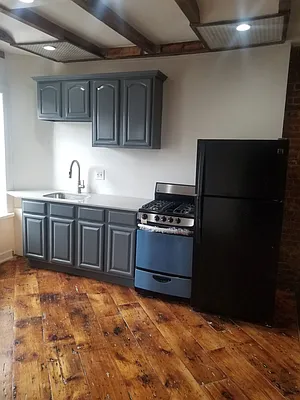 Rented by Silver Rock Realty LTD | media 9