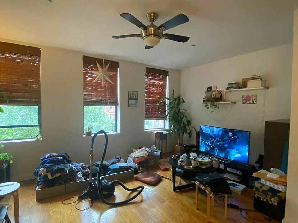 1st image of 226 Lexington Ave #2