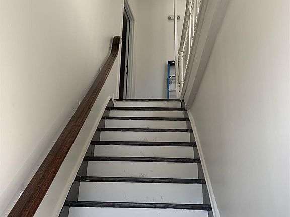 2nd image of 571 1st St