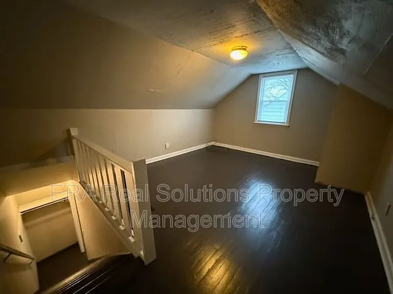 68 N Waverly St — Photo 7