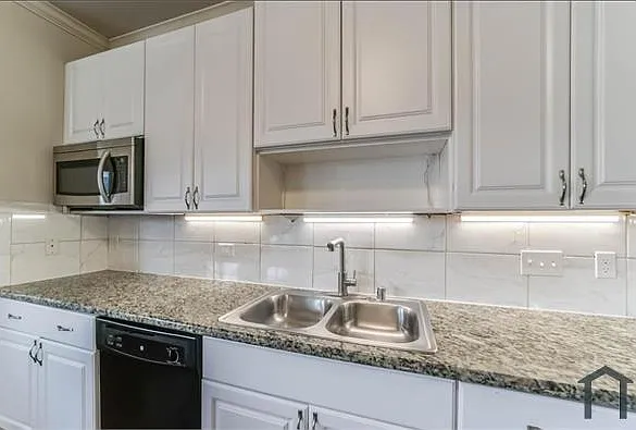 20607 Providence Point Dr — Photo 16