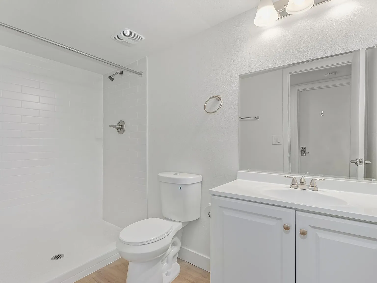 4 bed, 3.0 bath, 1519 sqft, $797 — Photo 3