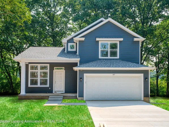 15317 Sherwood Ln, Lansing, MI 48906