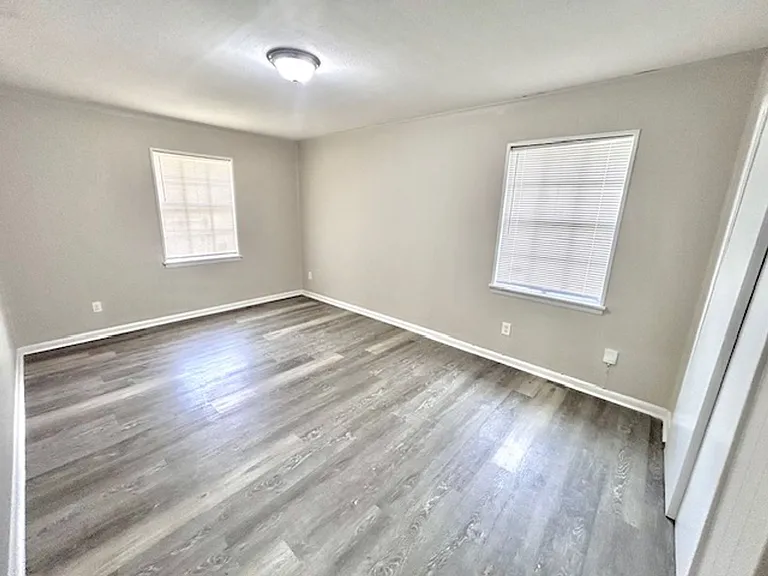 3218 Teton Dr NW — Photo 4