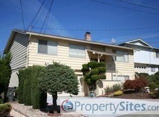 10751 Hellman St, Oakland, CA 94605