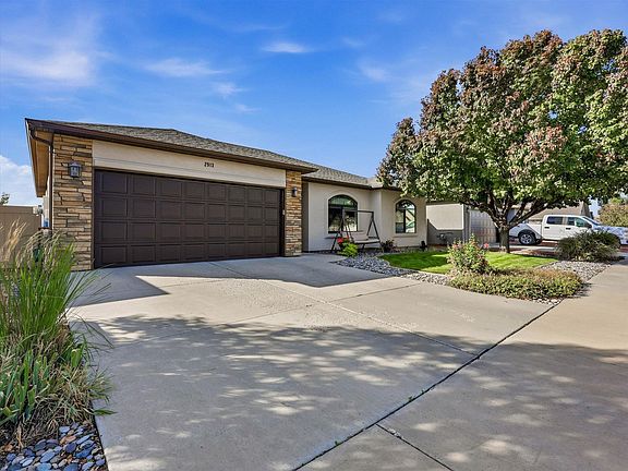 2nd image of 2913 Brodick Way