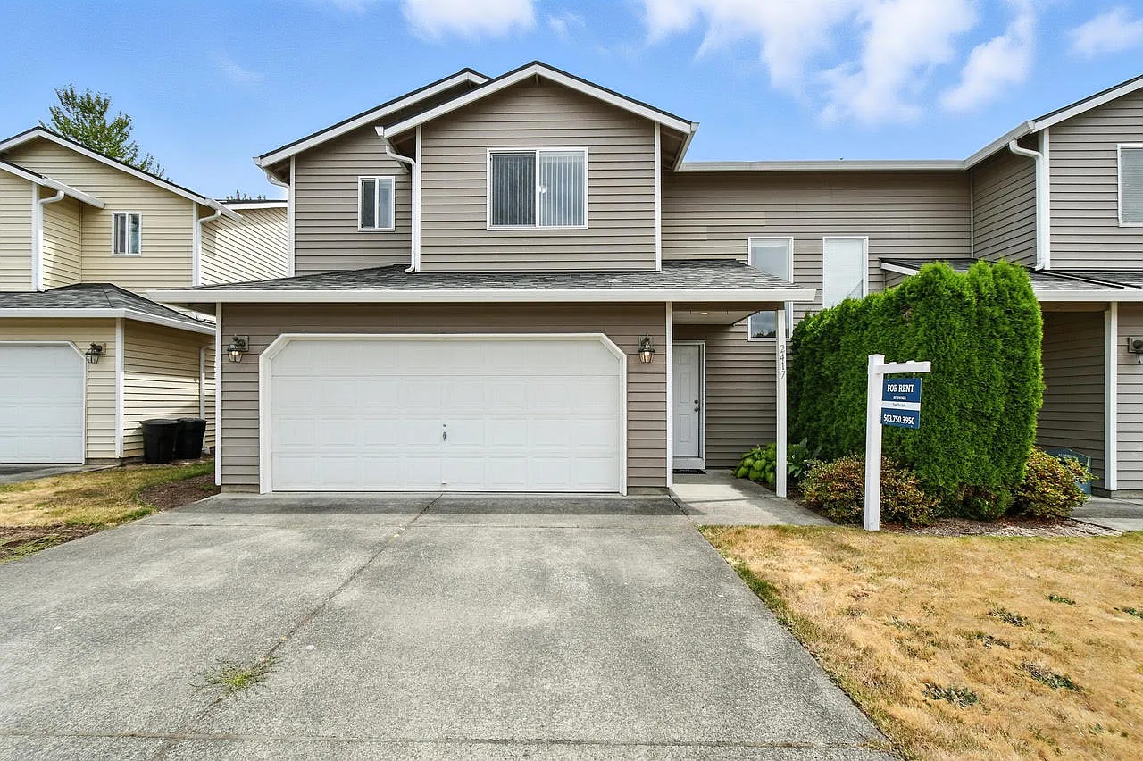 3 bed, 2.5 bath, 1529 sqft, $2,399 — Photo 1
