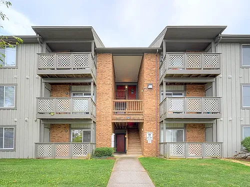855 Claytor Sq Photo 1