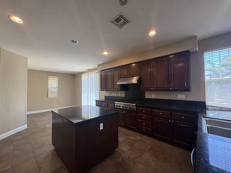 1362 Snake Creek Dr — Photo 5