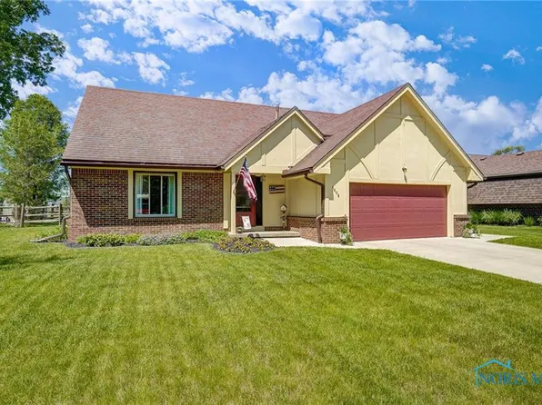 6608 Oak Brook Dr, Whitehouse, OH 43571