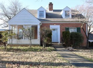 8208 Maple Ridge Rd, Bethesda, MD 20814