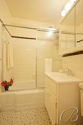 Sold by Bellmarc Realty | media 22