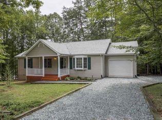 1 Curry Ct, Palmyra, VA 22963