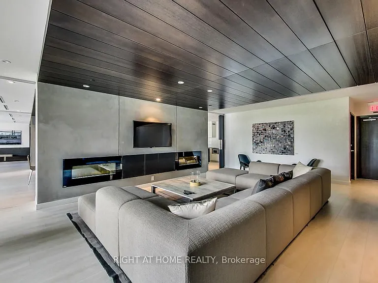 55 Regent Park Blvd #1307 — Photo 32