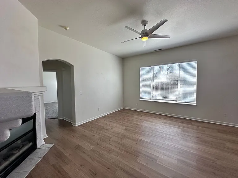 7821 Cadiz Ct — Photo 8