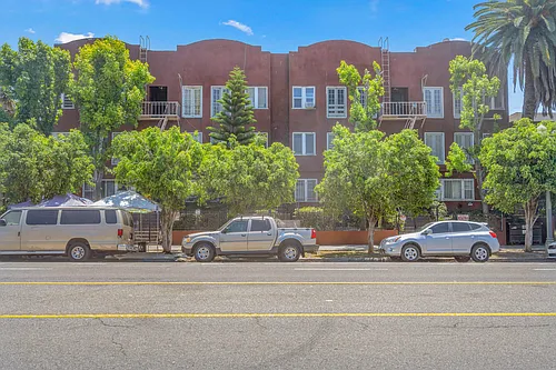 406-412 S Rampart Blvd Photo 1