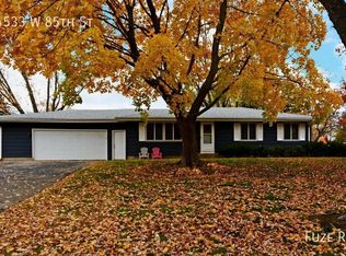 4533 W 85th St, Bloomington, MN 55437
