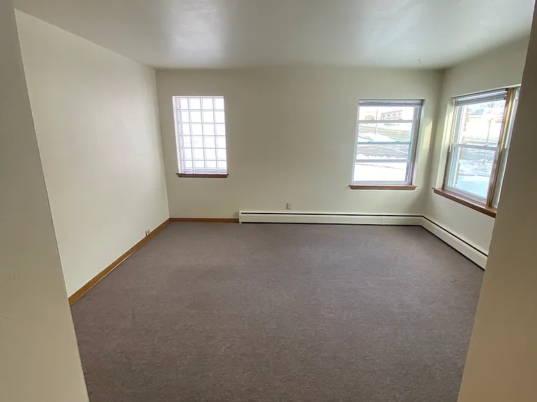 9902 W National Ave #8 — Photo 2