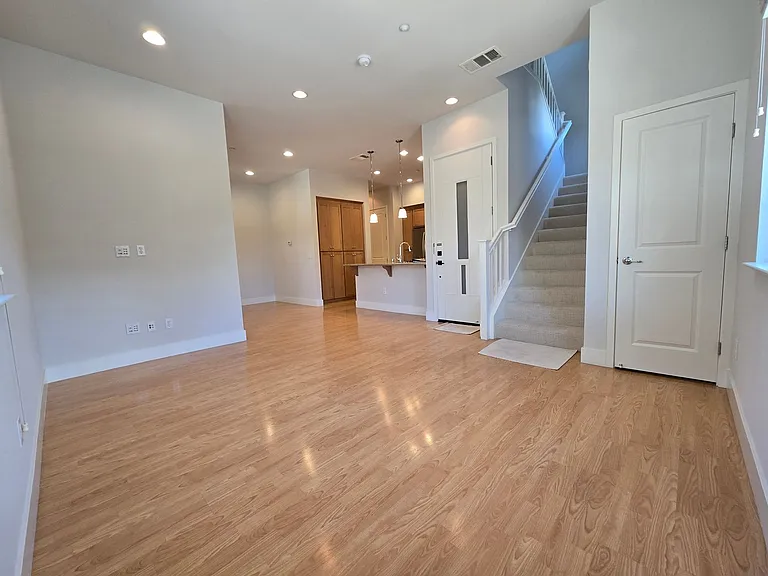 3720 Feather Ln — Photo 3