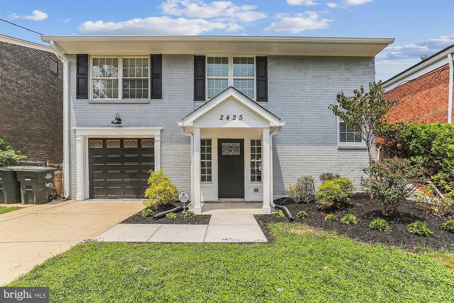 2425 Skyland Pl SE photo 1