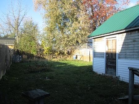 2nd image of 321 Deviller St