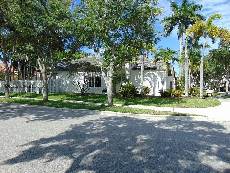624 Vista Meadows Dr — Photo 6