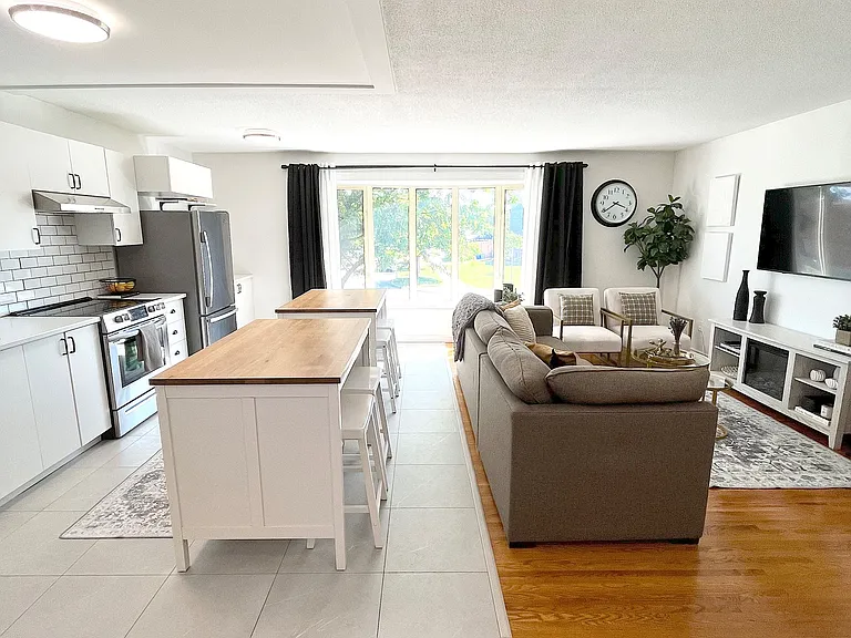 87 Locheed Dr #UPPER — Photo 32