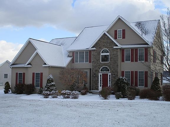 2nd image of 302 Chelsea Ct