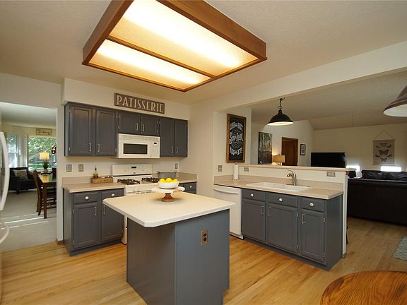 Kitchen with island