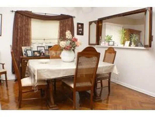 Sold by Brooklyn's Scenic View Real Estate | media 5