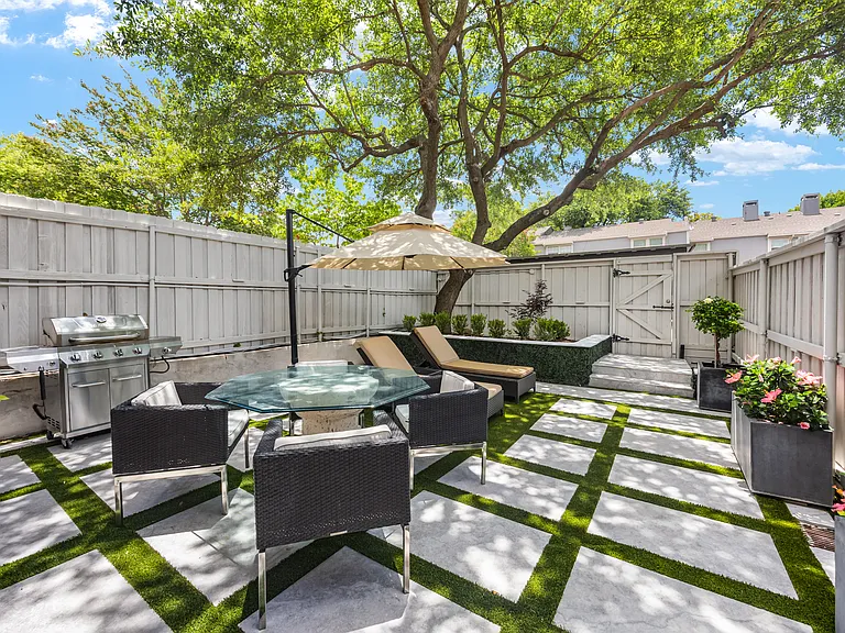 7608 Riverbrook Dr — Photo 18