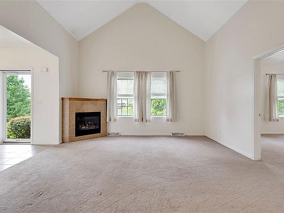3rd image of 204 Clearwater Dr
