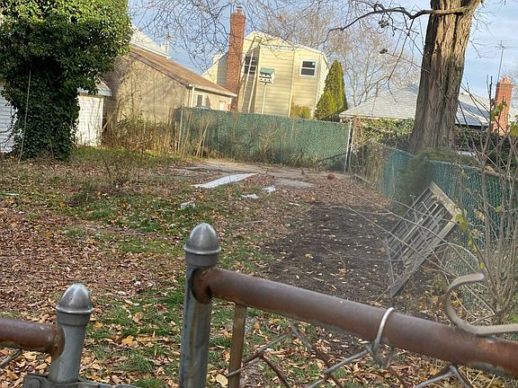 3rd image of 141-51 184th St