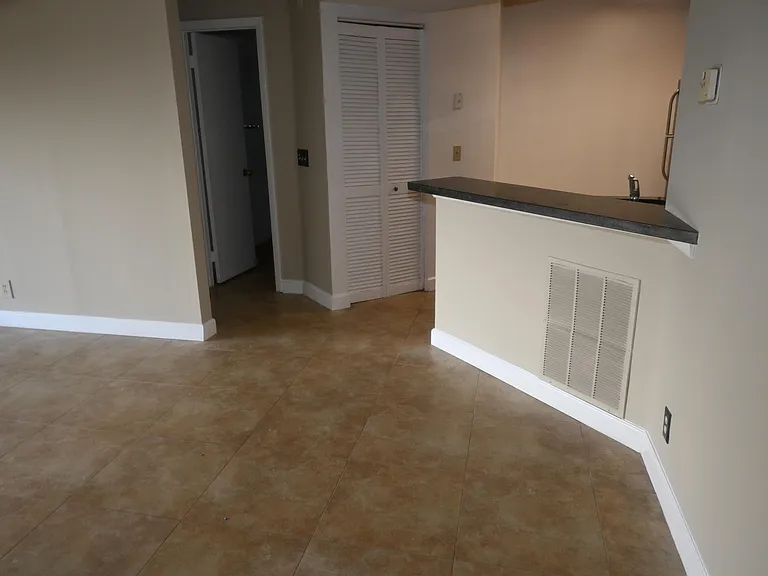 8721 Wiles Rd #305 — Photo 39