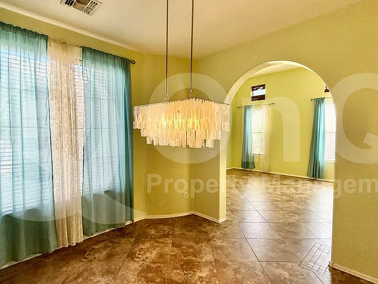 2747 W Silver Fox Way — Photo 8